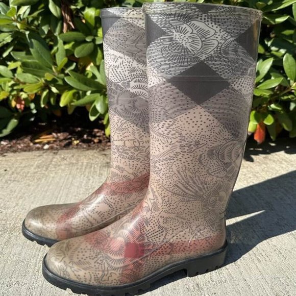 Burberry Paisley Flower Nova Check Rain Boot - Size 37 - Picture 2 of 9